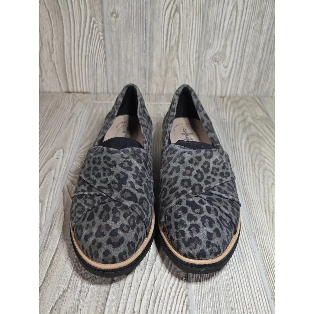 Clarks Sharon Form Grey Leopard Print Loafers Womens Size 8